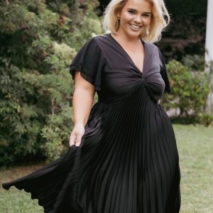 Nova Flutter Sleeve Midi Dress - Black