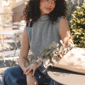Celaena Turtleneck Sleeveless Sweater - Grey