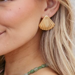 Shell Shaped Earrings - Gold