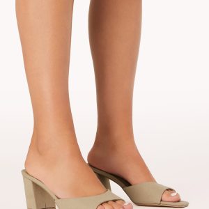 Quinea Mid Heel - Light Taupe Suede